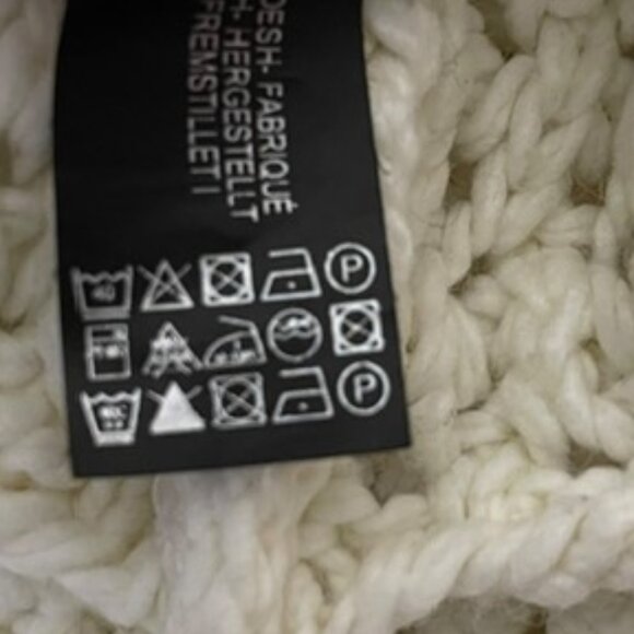 Zara Medium Crochet Pom Pom Detail Cropped Sweater EUC - Picture 6 of 6